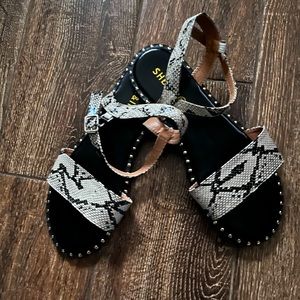 SHE & IN open toe animal print sandals